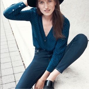 Madewell et Sézane Blouse in Chevron Sketch